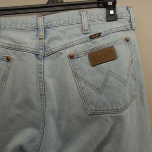 Vintage Wrangler Light Wash Heavy Denim Jeans Size 36x28 90s Cowboy Straight